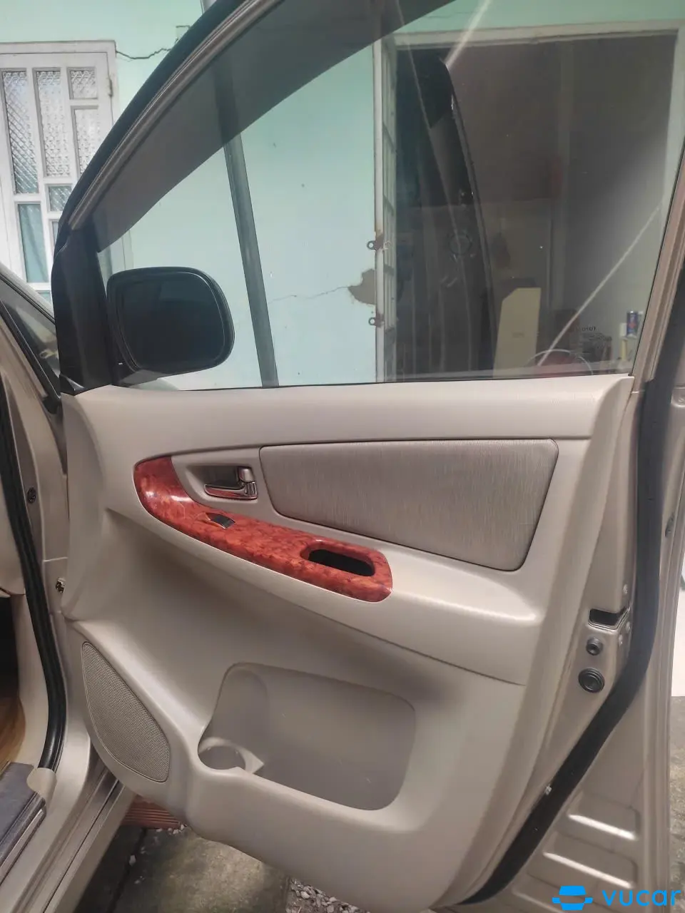 Toyota Innova 2.0E 2014 - Nội thất 3