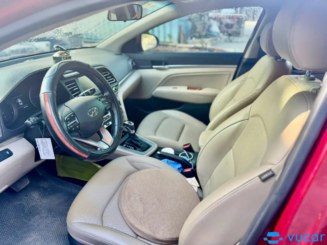 Hyundai Elantra 1.6 AT 2020 - Nội thất 3