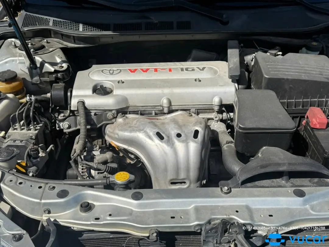 Toyota Camry 2.4G 2009 - Khoang động cơ 2