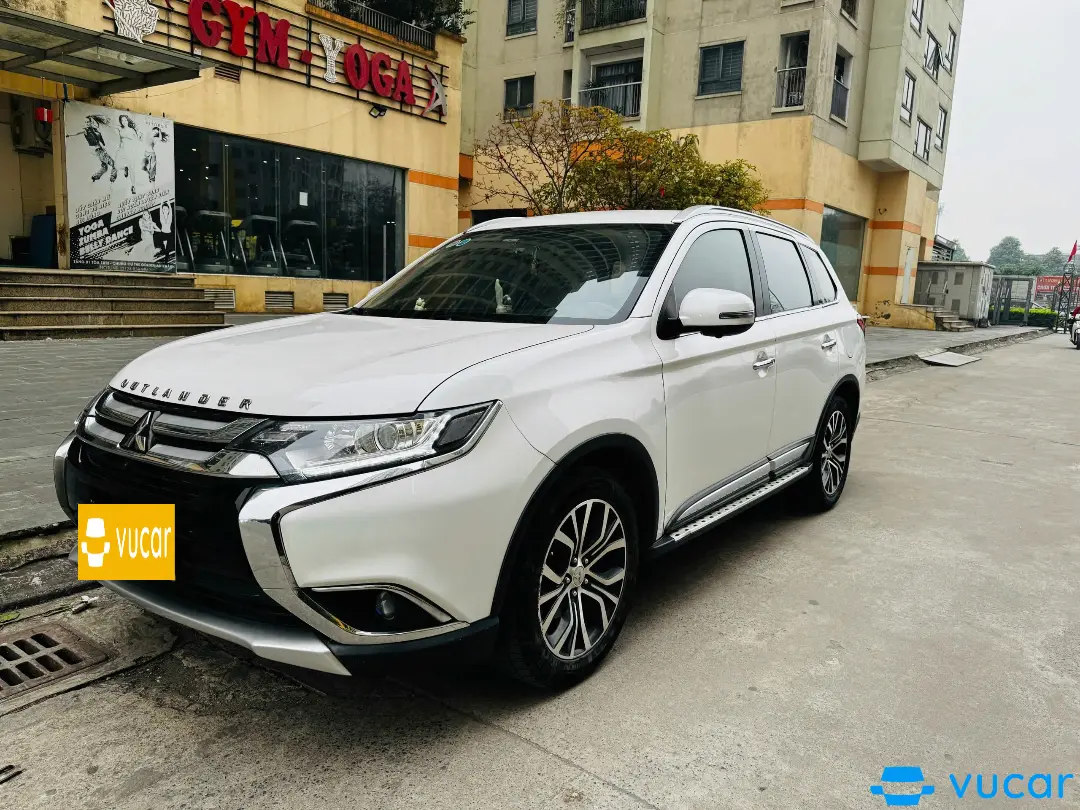 Mitsubishi Outlander 2017 2.0 CVT - Ngoại thất 2