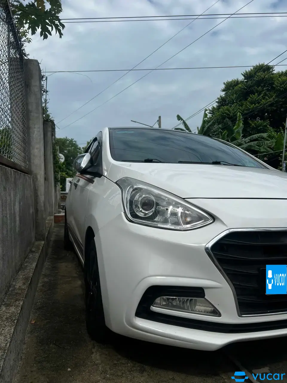 Hyundai I10 Grand 1.0 AT 2019 - Ngoại thất 1