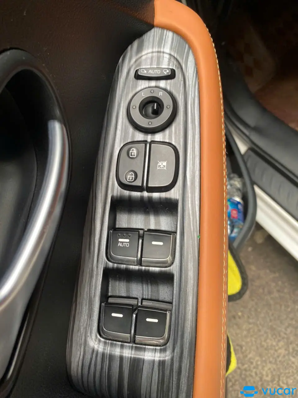 Kia Rondo GAT 2017 - Nội thất 7