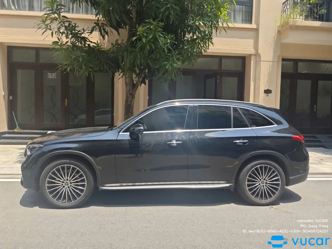 mercedes GLC300 - Ngoại thất 5