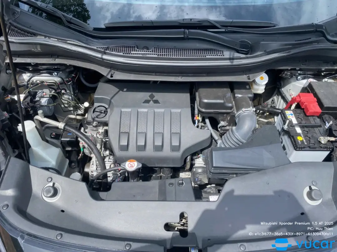 Mitsubishi Xpander Premium 1.5 AT 2025 - Khoang động cơ 1