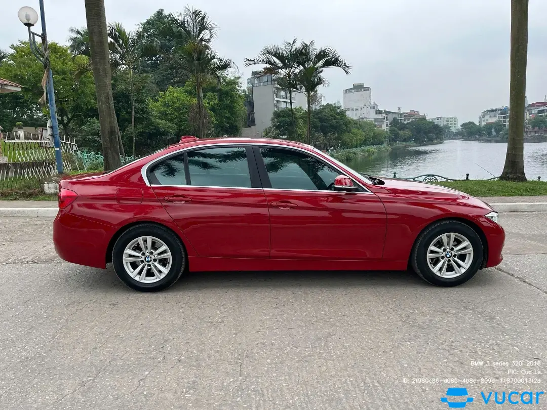 BMW 3 series 320i 2018 - Ngoại thất 8