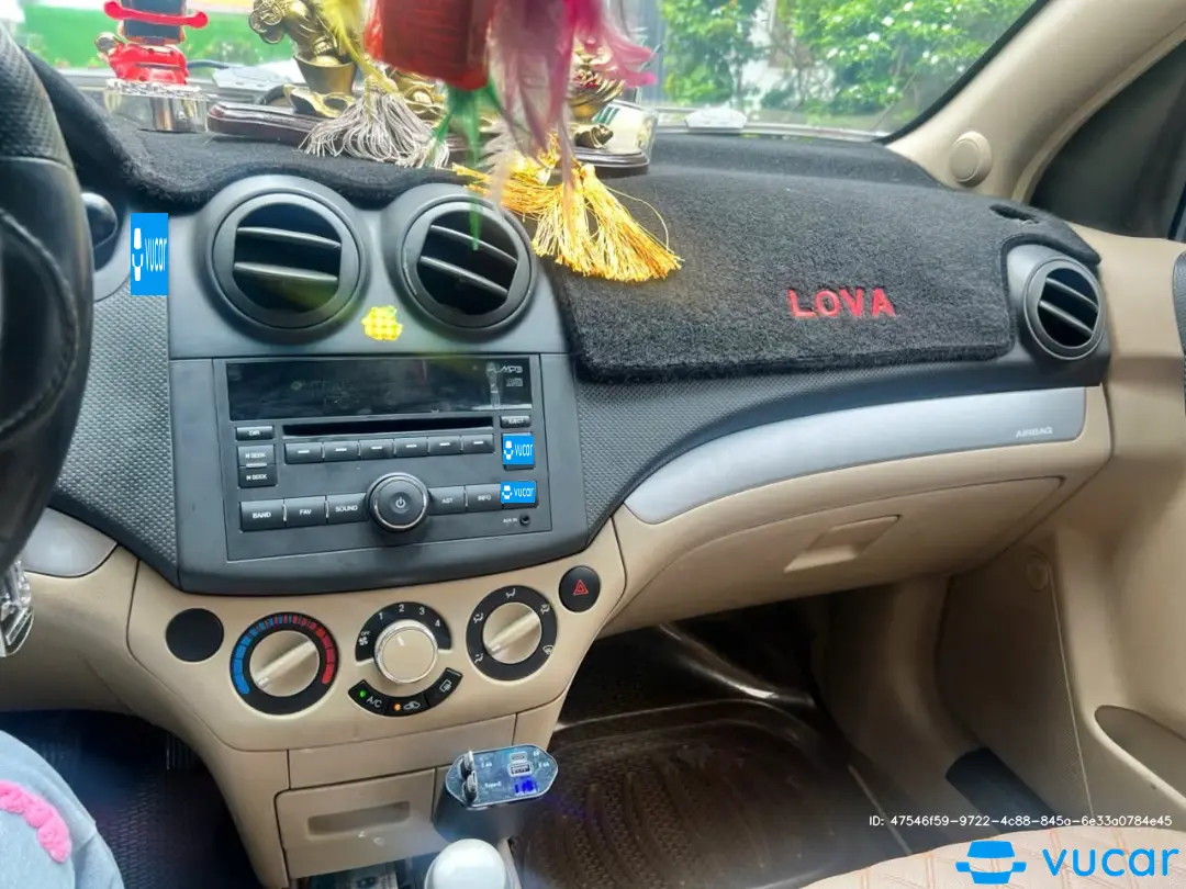 Chevolet Aveo AT 2017 - Nội thất 1