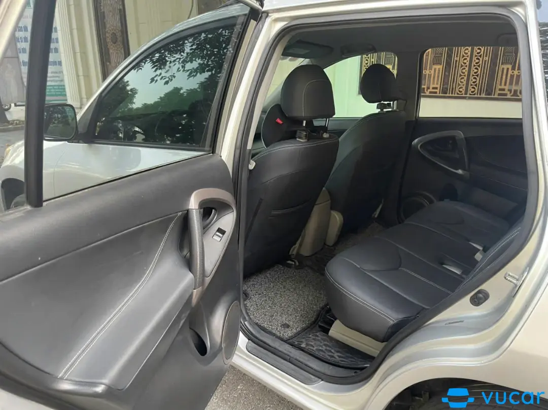 Toyota RAV4 2.4 AT 2007 - Nội thất 1