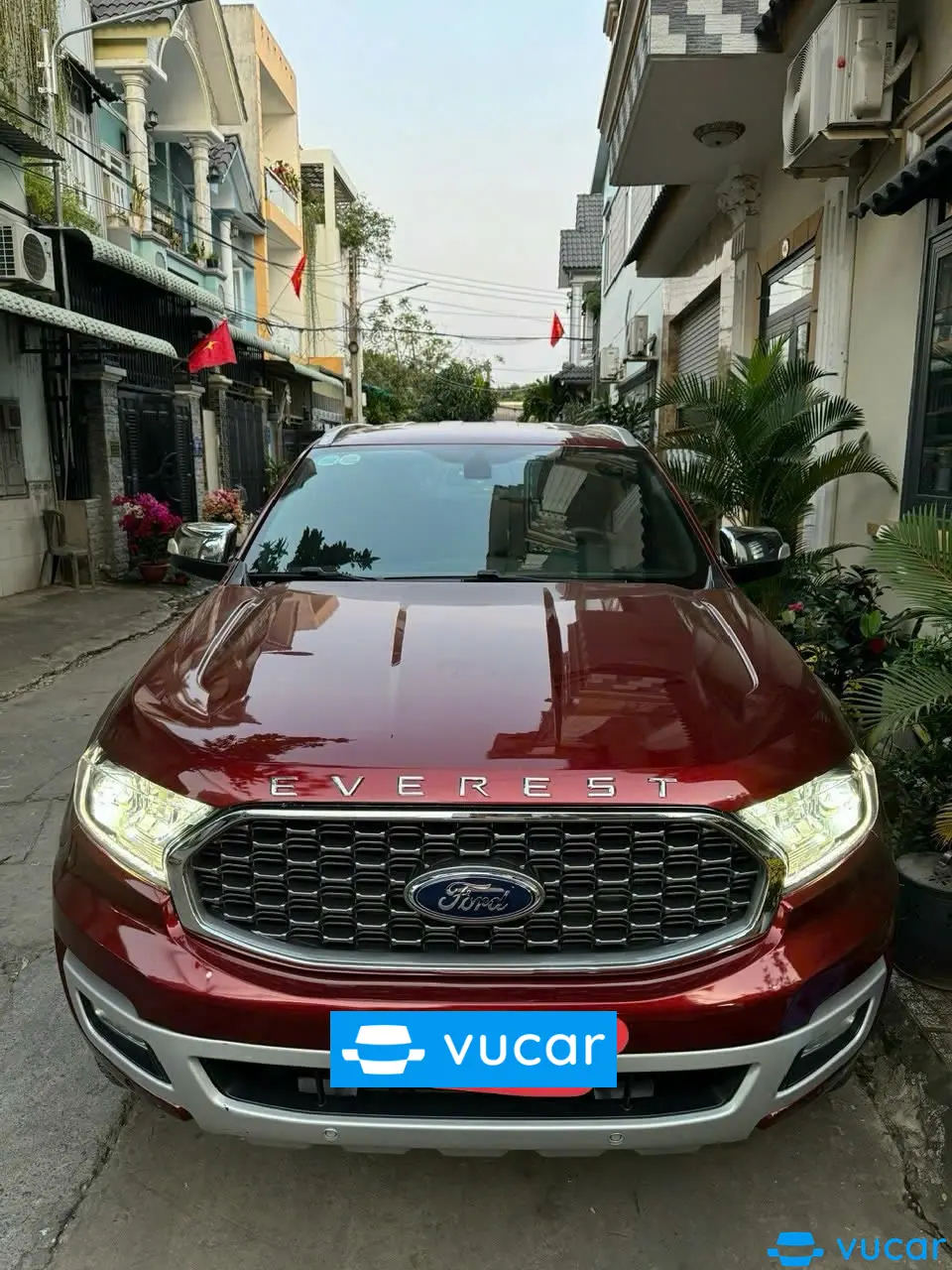 Ảnh xe Ford Everest Titanium 2.0L 4x2 AT 2020