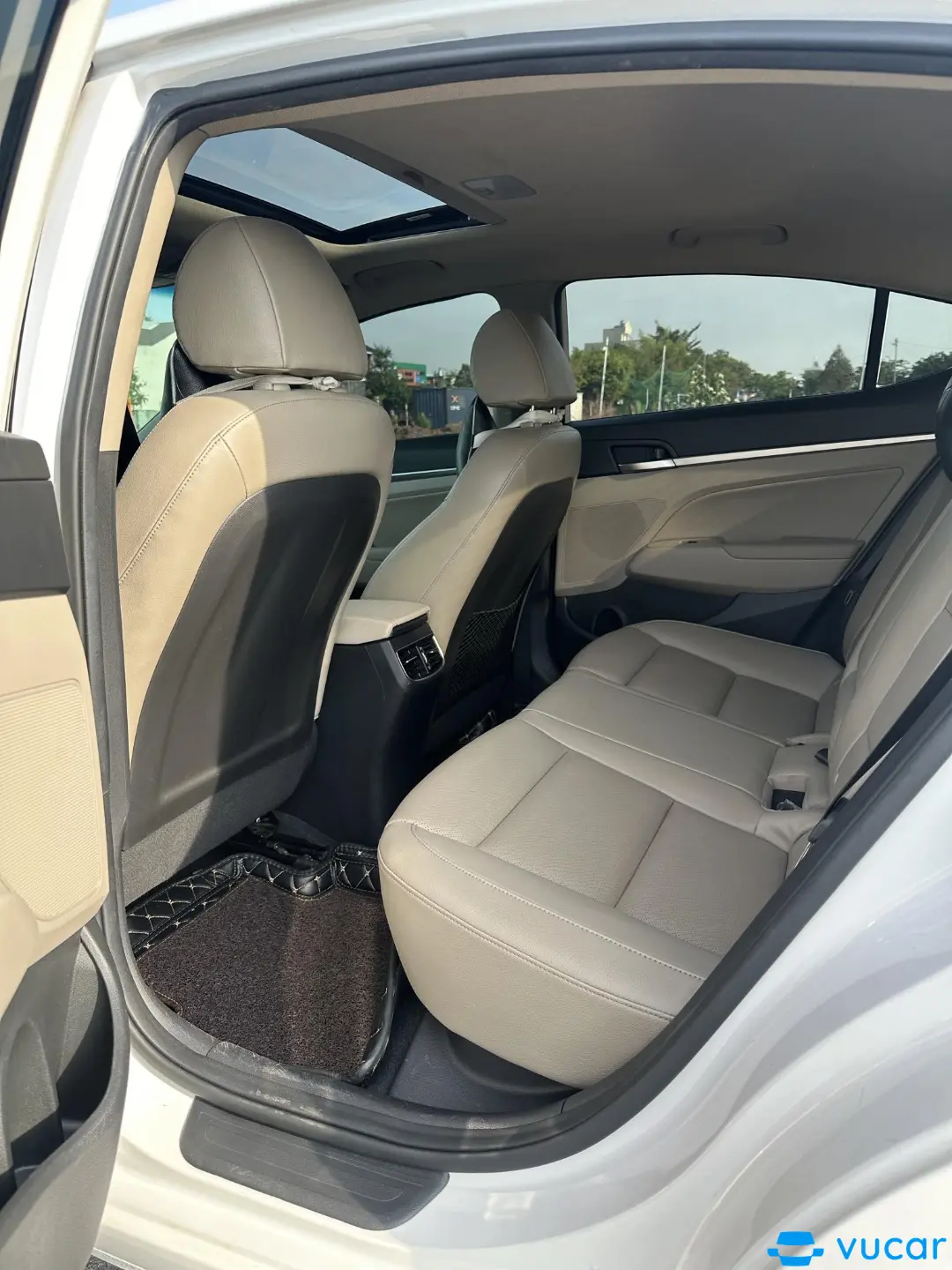 Elantra form 2021 sản xuất 2022 màu trắng - Nội thất 5