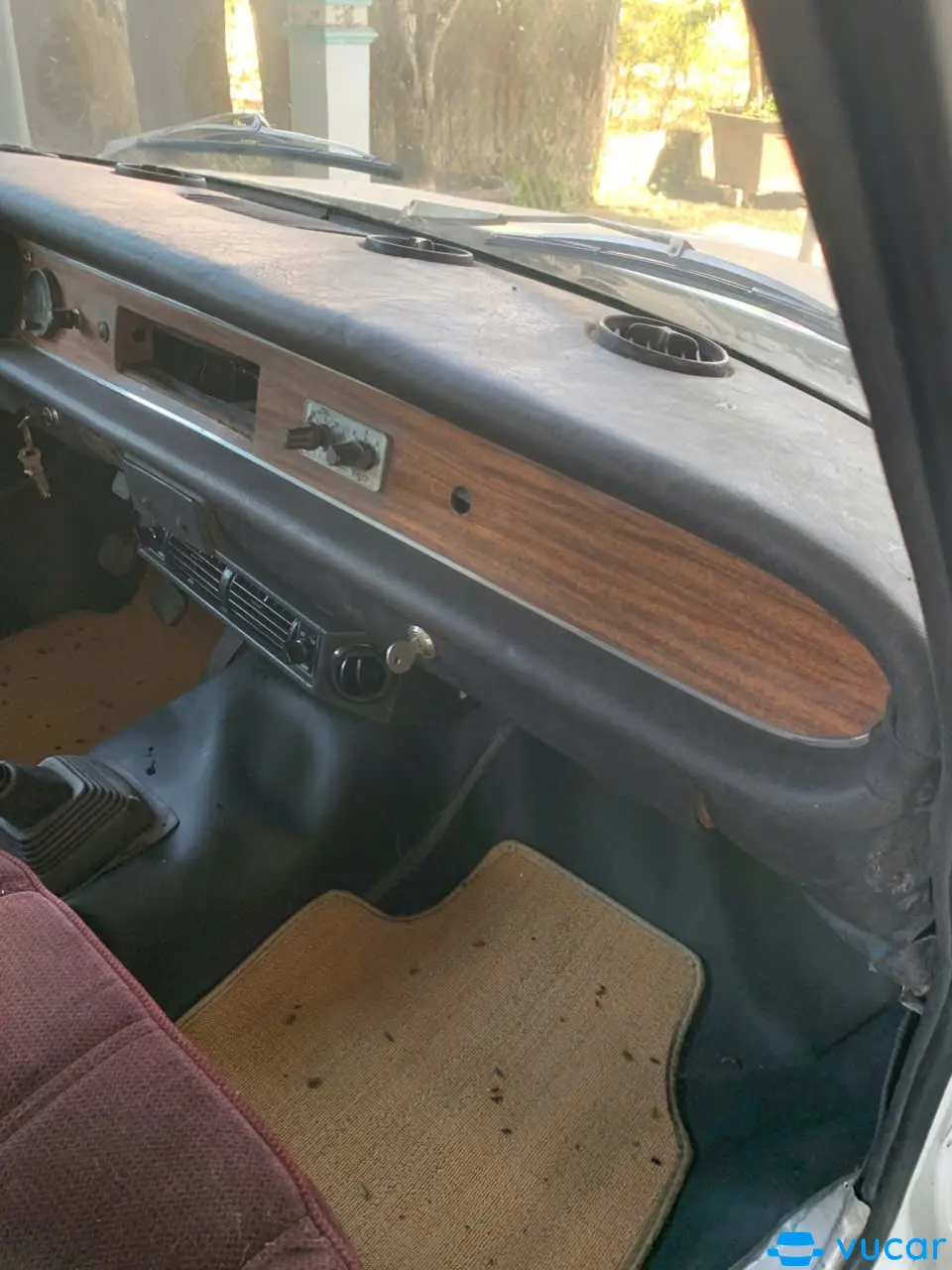 Mazda 1500 1968 - Nội thất 3