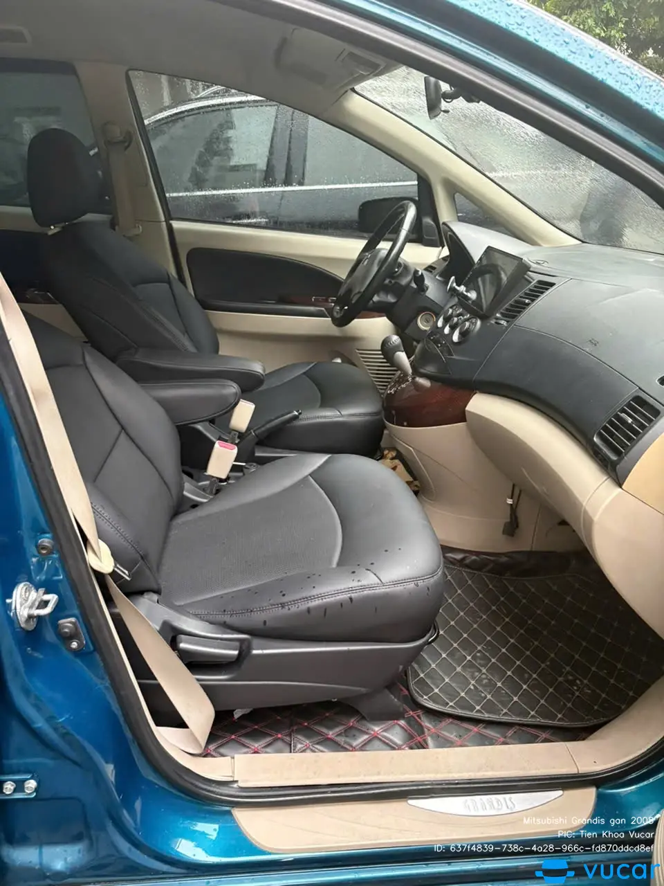 Mitsubishi Grandis gần 2008 - Nội thất 1