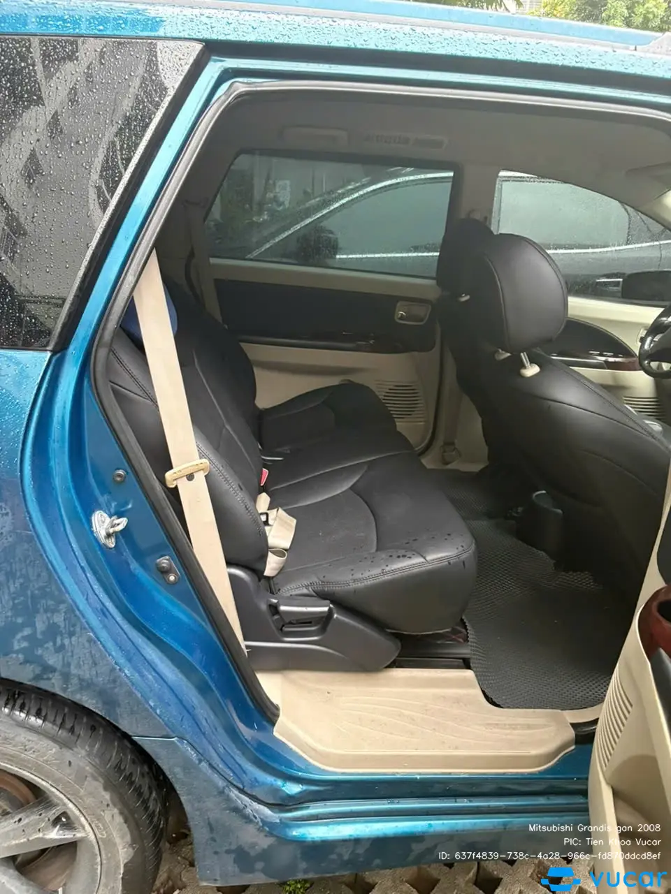 Mitsubishi Grandis gần 2008 - Nội thất 2