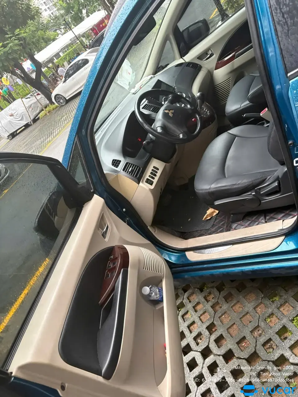 Mitsubishi Grandis gần 2008 - Nội thất 3