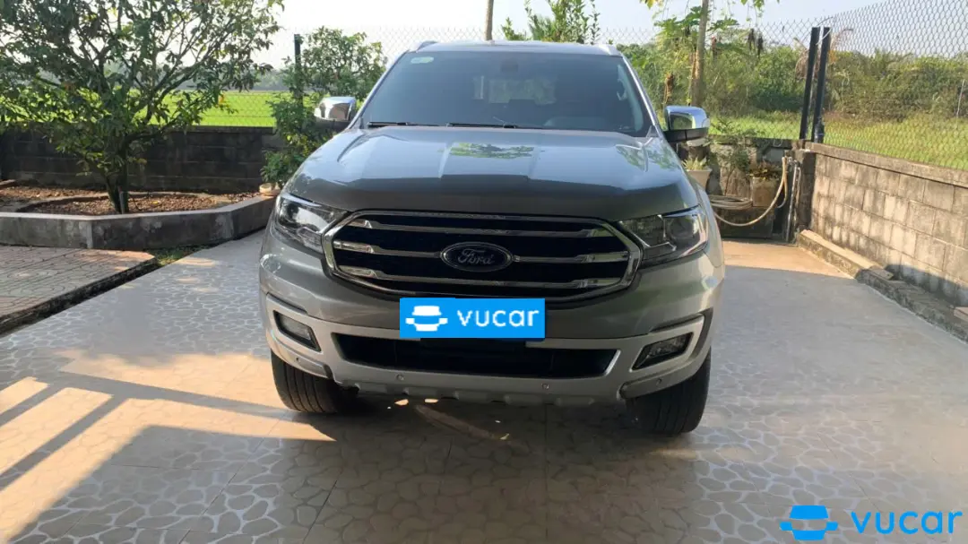 Ảnh xe Ford Everest Titanium 2.0 AT 4x2 2019