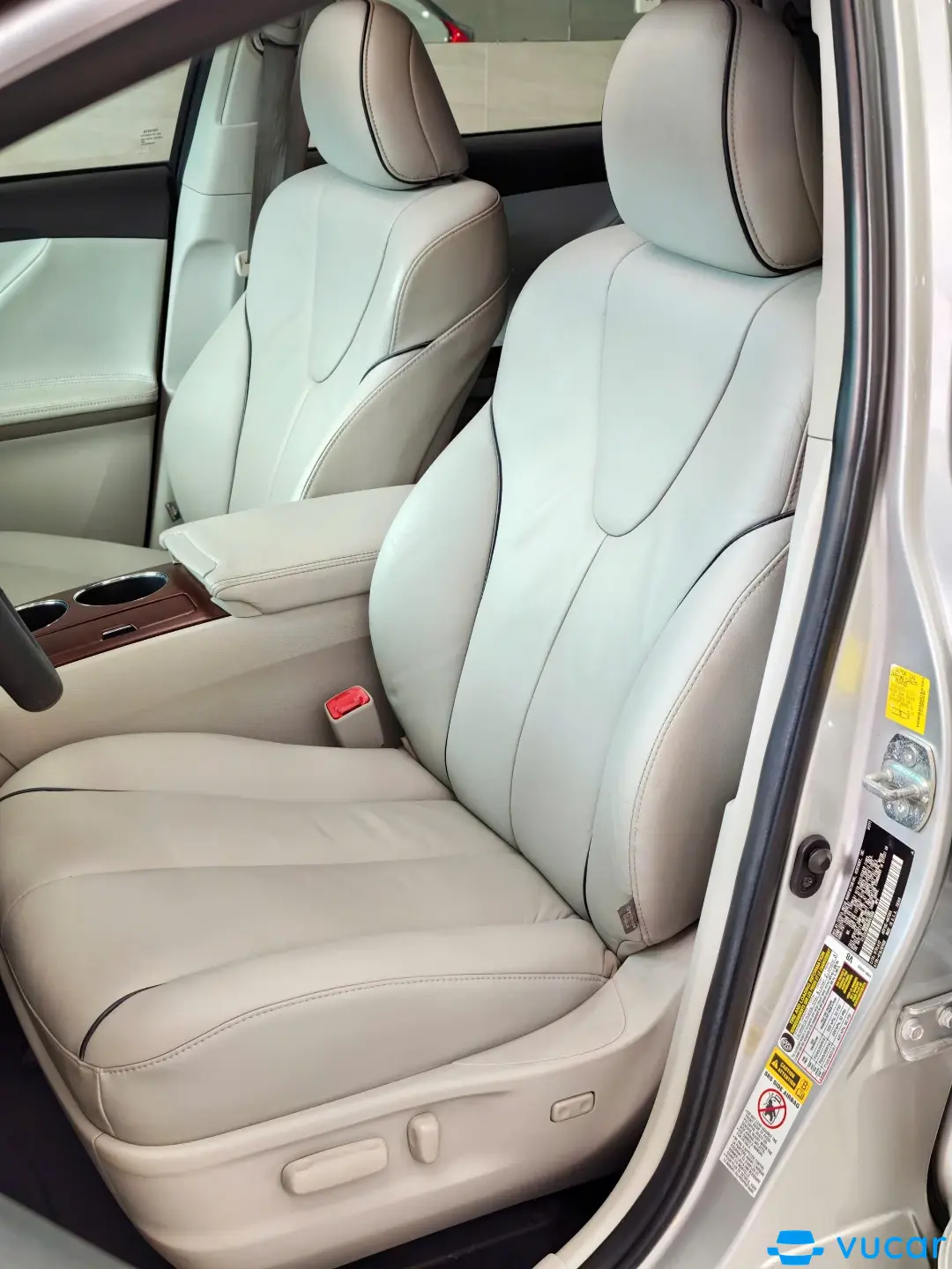 Toyota Venza 2.7 2011 - Nội thất 3