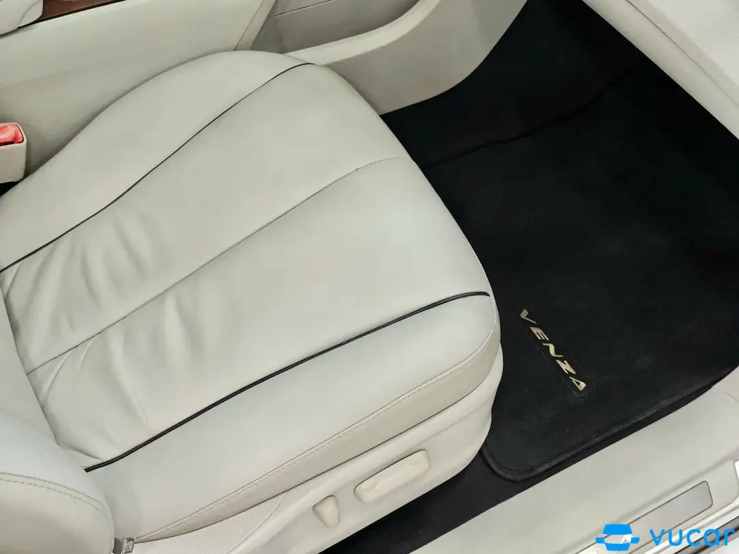 Toyota Venza 2.7 2011 - Nội thất 18