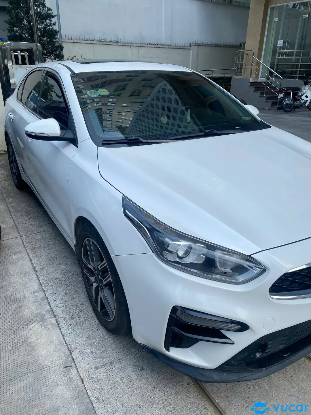 Kia Cerato 1.6 AT Luxury 2019 - Ngoại thất 3