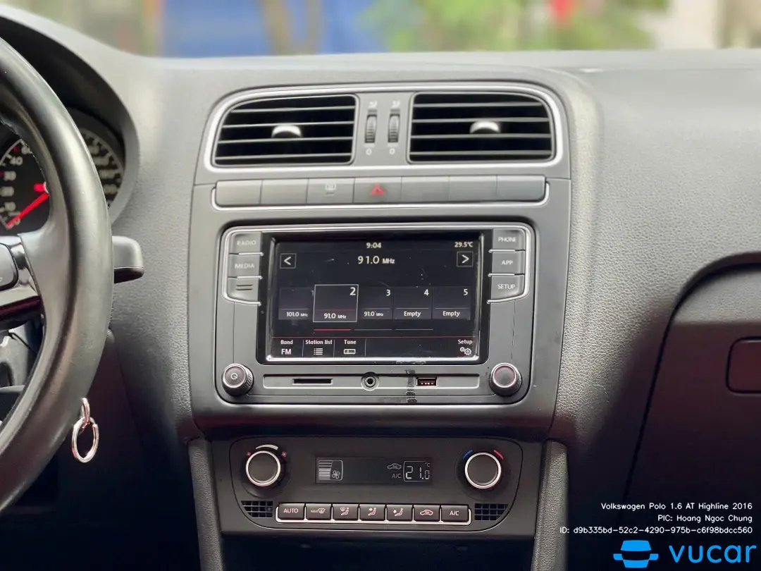 Volkswagen Polo 1.6 AT Highline 2016 - Nội thất 12
