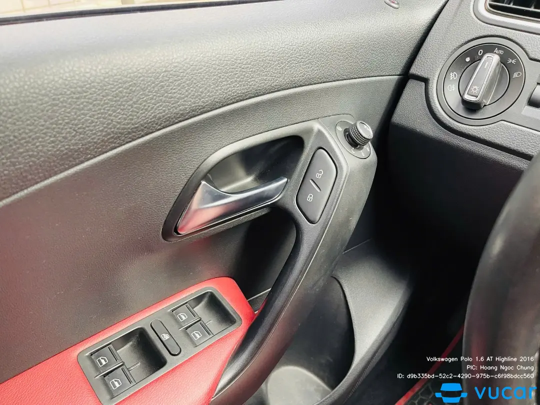 Volkswagen Polo 1.6 AT Highline 2016 - Nội thất 13