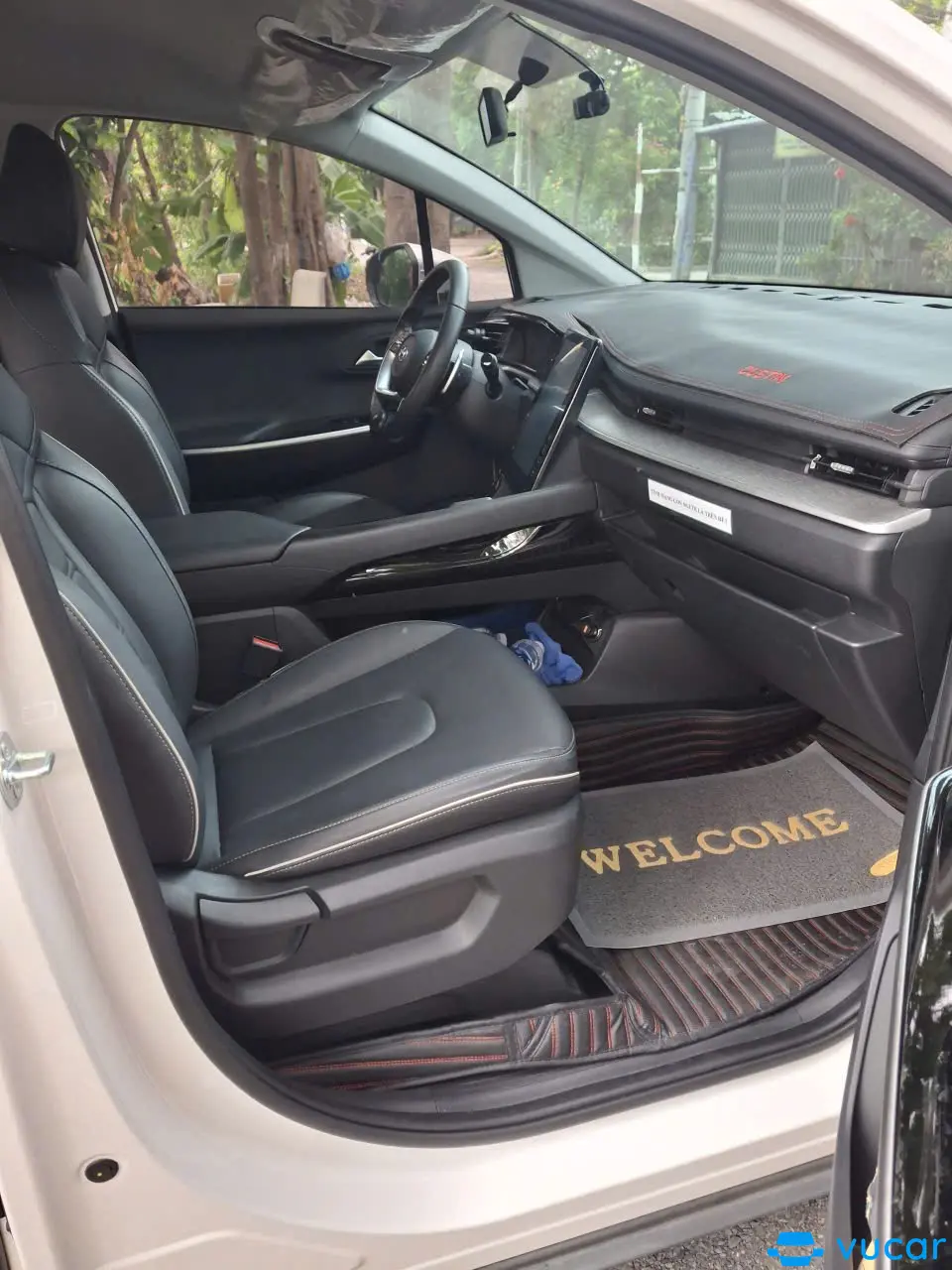 Hyundai Custin Tiêu Chuẩn 1.5T 2025 - Nội thất 2