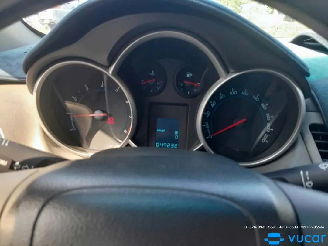 Chevrolet Cruze LS 1.6 MT 2011 - Nội thất 1