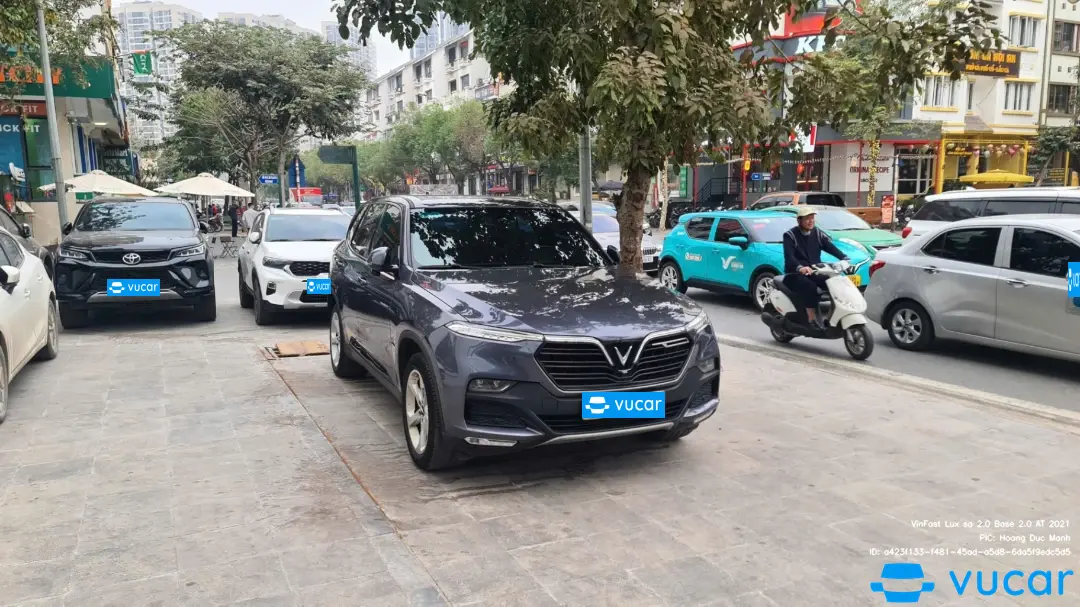 VinFast Lux sa 2.0 Base 2.0 AT 2021 - Ngoại thất 8