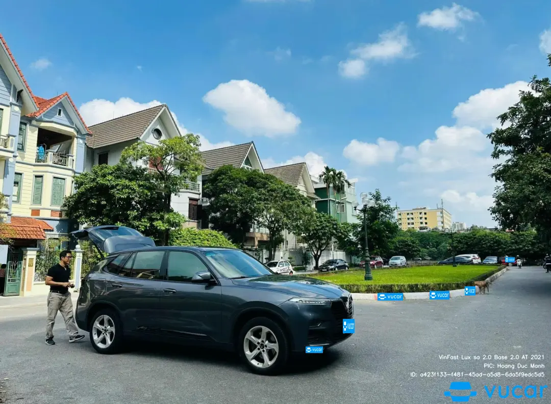 VinFast Lux sa 2.0 Base 2.0 AT 2021 - Ngoại thất 9