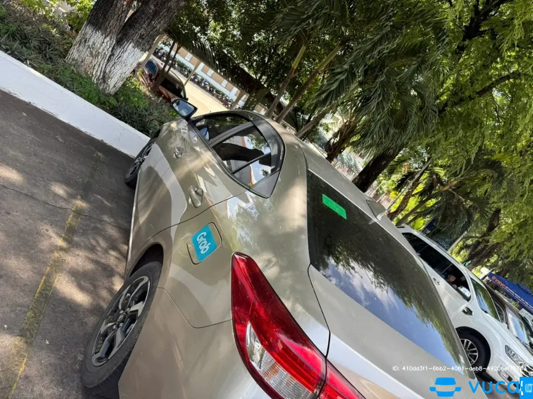 Ảnh xe Toyota Vios AT 2025 - ảnh 1
