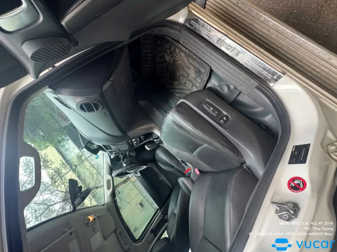 Mazda Bt50 2.2L 4x2 AT 2016 - Nội thất 1