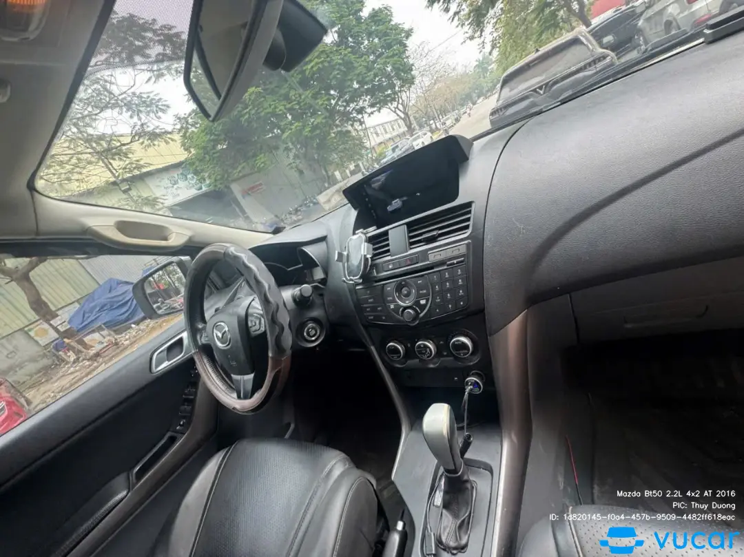 Mazda Bt50 2.2L 4x2 AT 2016 - Nội thất 2