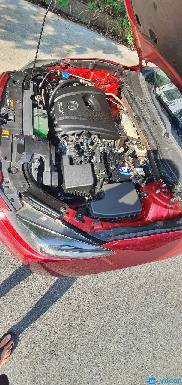 Mazda 3 1.5AT 2019 - Khoang động cơ 3