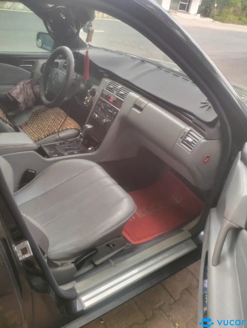 Mercedes E230 2.2 số tự động 7 cấp 1999 - Nội thất 2