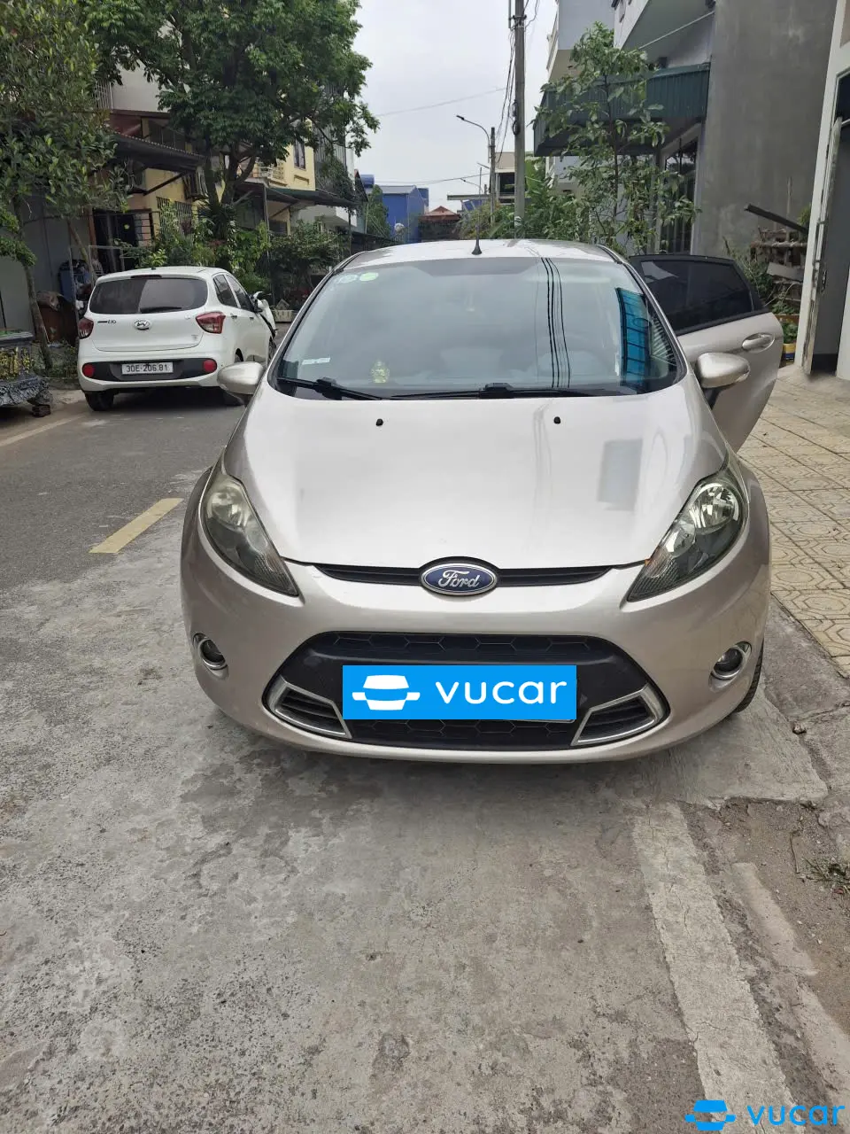 Ảnh xe Ford fiesta đời 2013