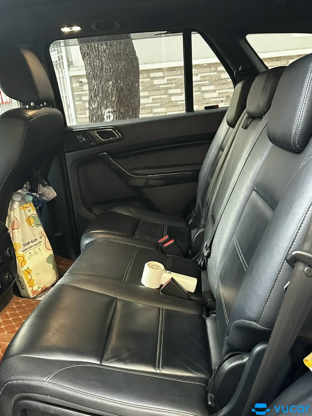 FORD EVEREST Titanium 2.0L 4x4 AT 2020 - Nội thất 2