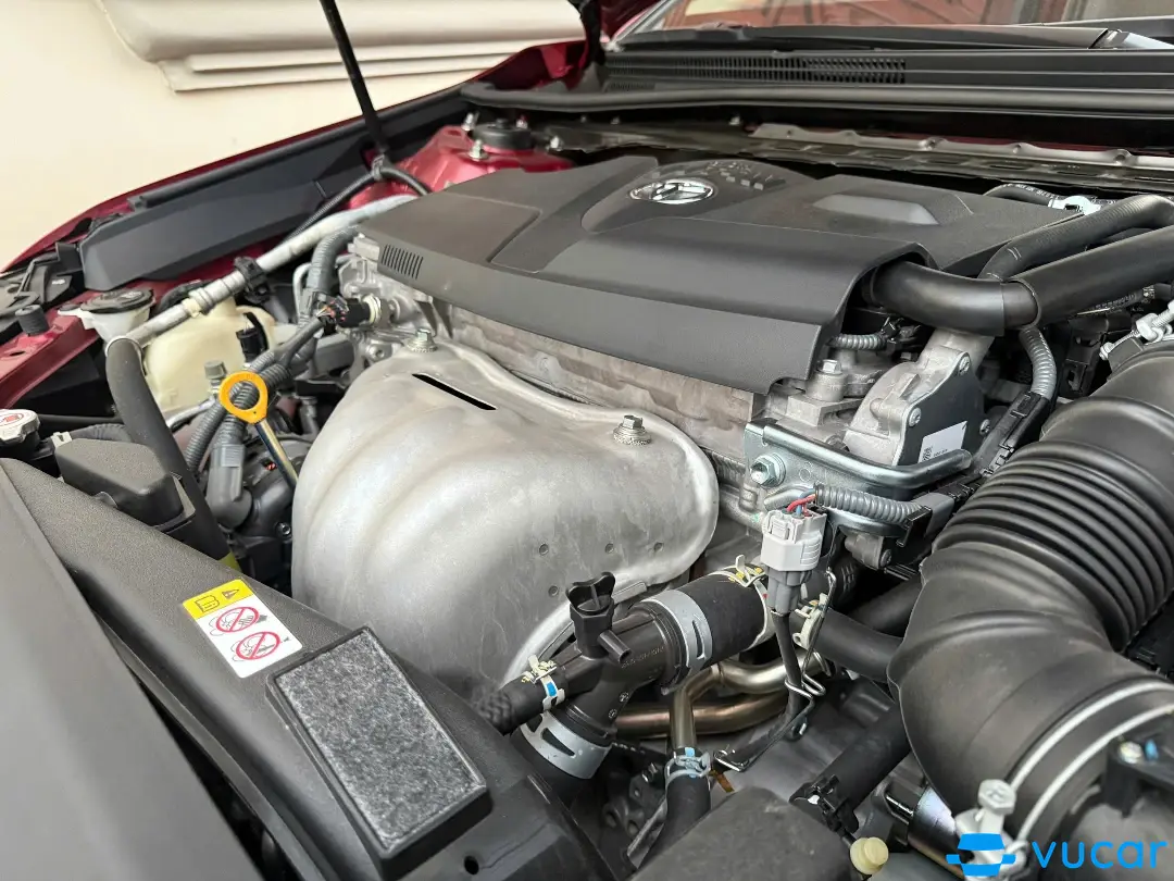 Toyota Camry 2.0G 2021 - Khoang động cơ 4