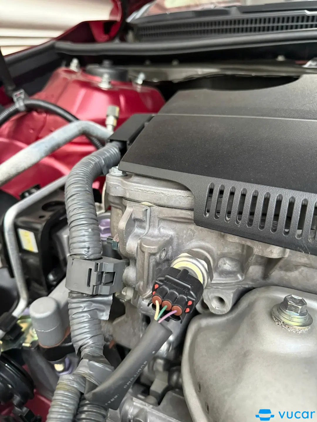Toyota Camry 2.0G 2021 - Khoang động cơ 5