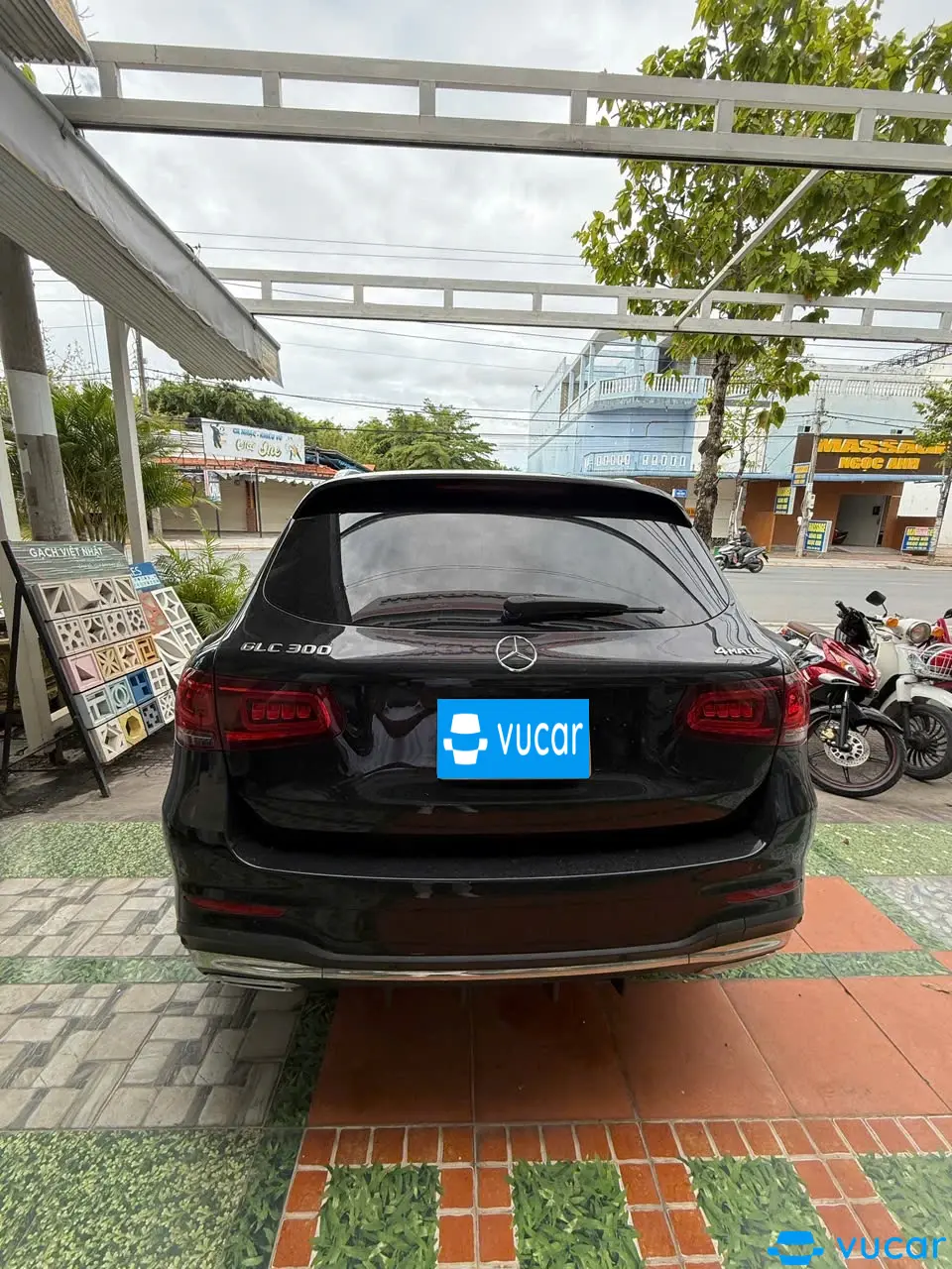 Mercedes Glc 300 4Matic 2021 - Ngoại thất 4