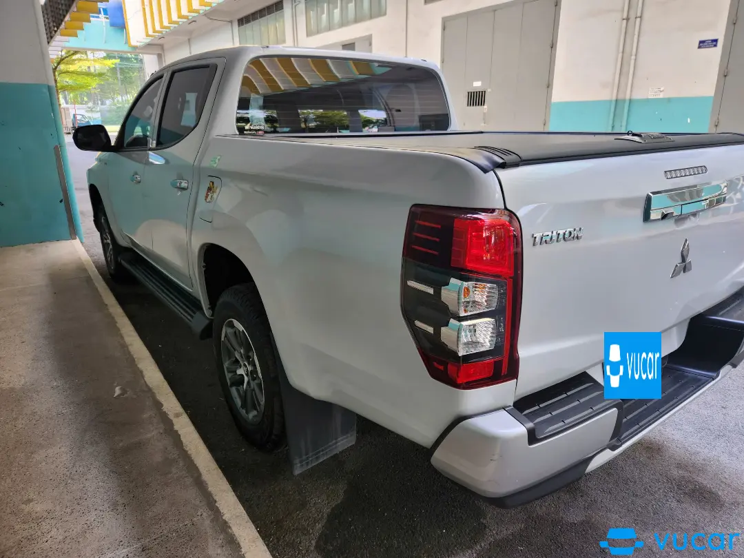 Ảnh xe Mitsubishi Triton 4x2 AT 2022 - ảnh 3