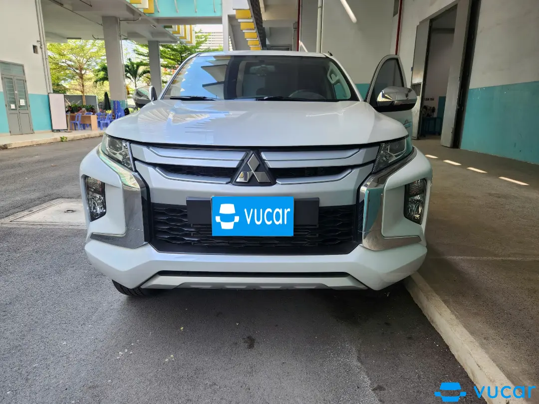 Ảnh xe Mitsubishi Triton 4x2 AT 2022 - ảnh 2