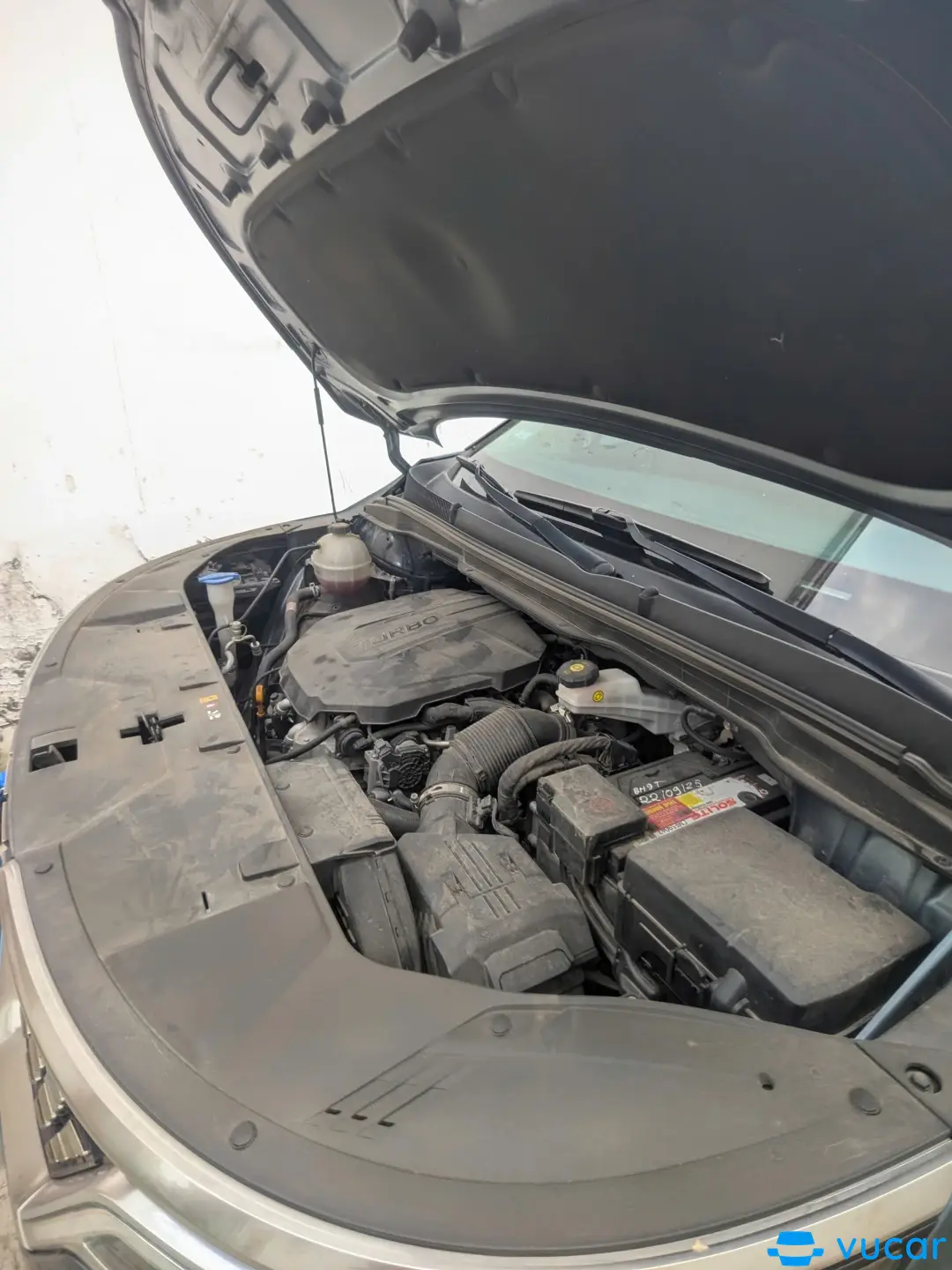 Kia Carnival Si 2022 - Khoang động cơ 1