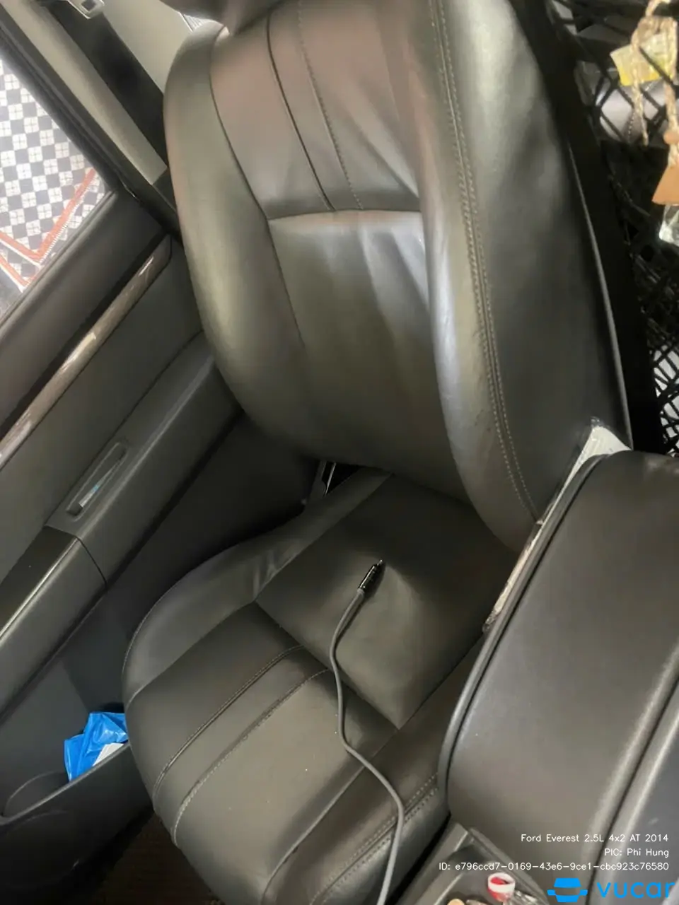 Ford Everest 2.5L 4x2 AT 2014 - Nội thất 2