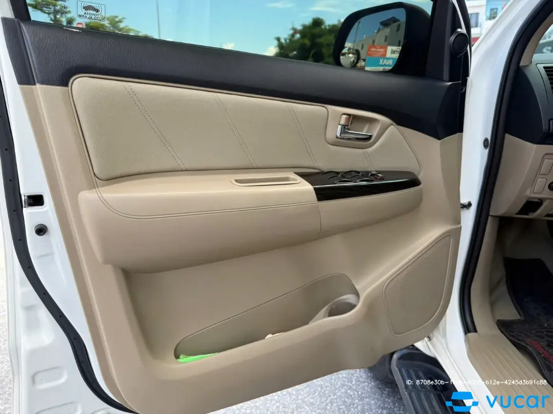 Toyota Fortuner Sportivo TRD 2.7V AT 2016 - Nội thất 3