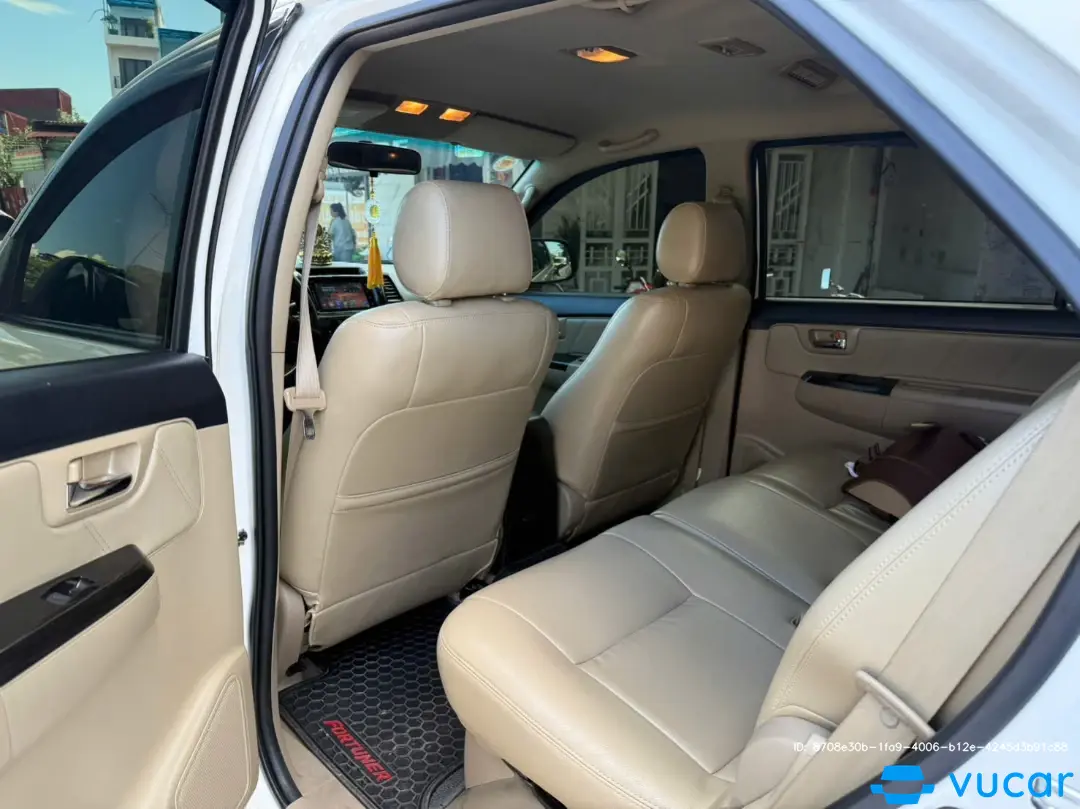 Toyota Fortuner Sportivo TRD 2.7V AT 2016 - Nội thất 4