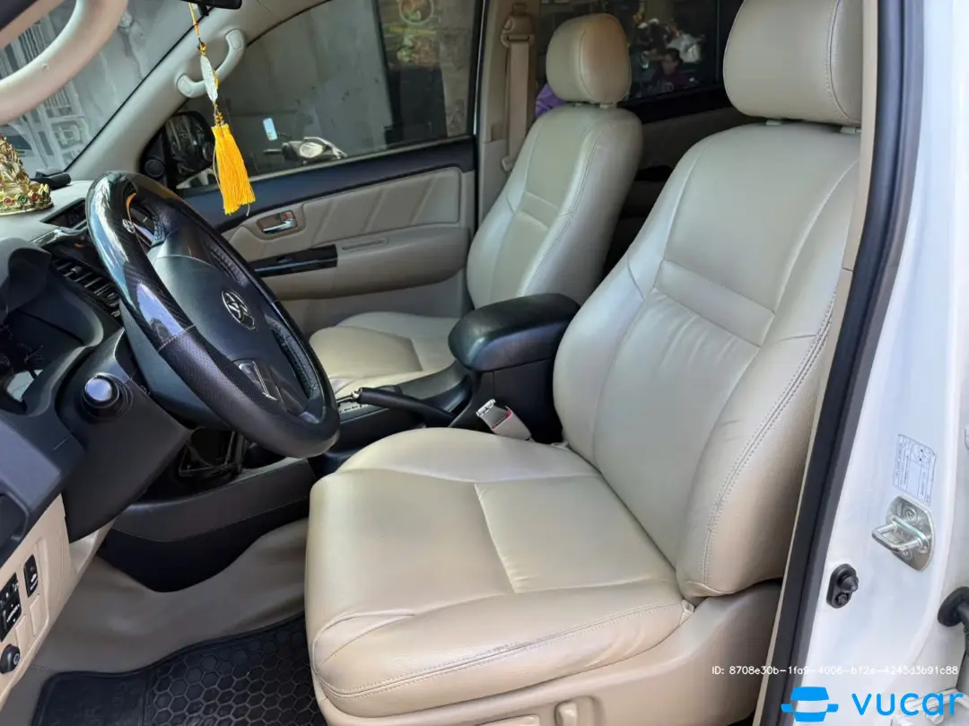 Toyota Fortuner Sportivo TRD 2.7V AT 2016 - Nội thất 5