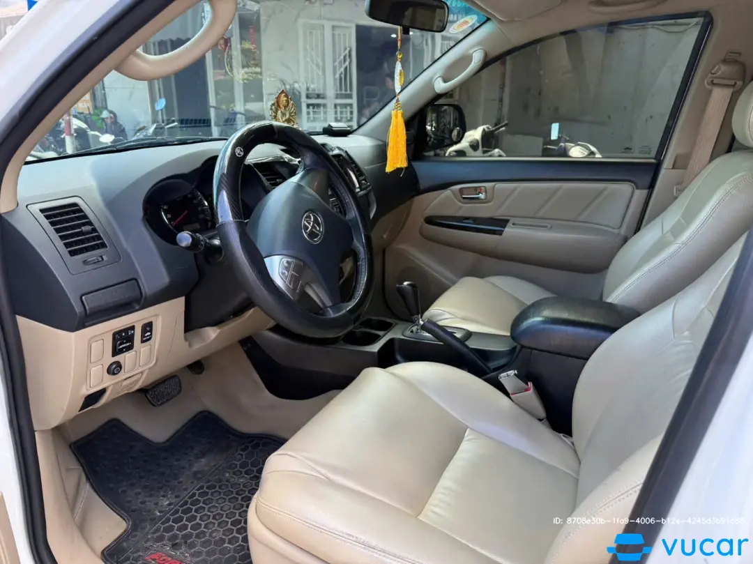 Toyota Fortuner Sportivo TRD 2.7V AT 2016 - Nội thất 6