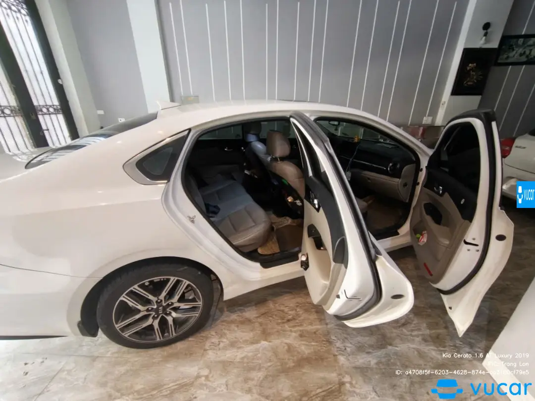 Ảnh xe Kia Cerato 1.6 AT Luxury 2019 - ảnh 3