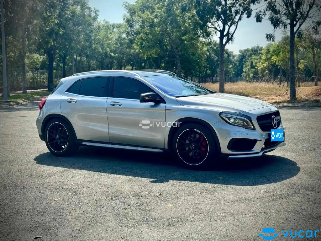 Ảnh xe Mercedes GLA 2014