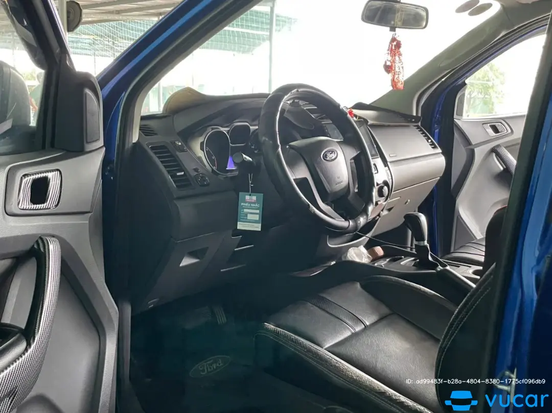 Ford Ranger XLS 2.2L 4x2 AT 2013 - Nội thất 2