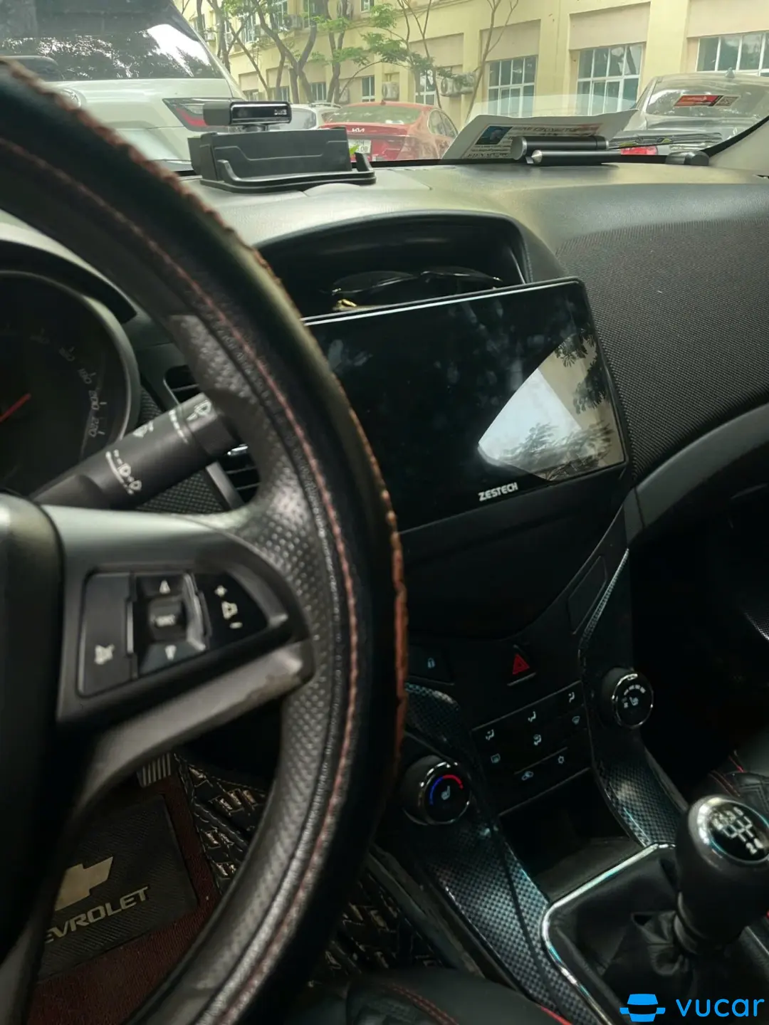 Chevrolet Cruze LT 1.6 MT 2011 - Nội thất 1