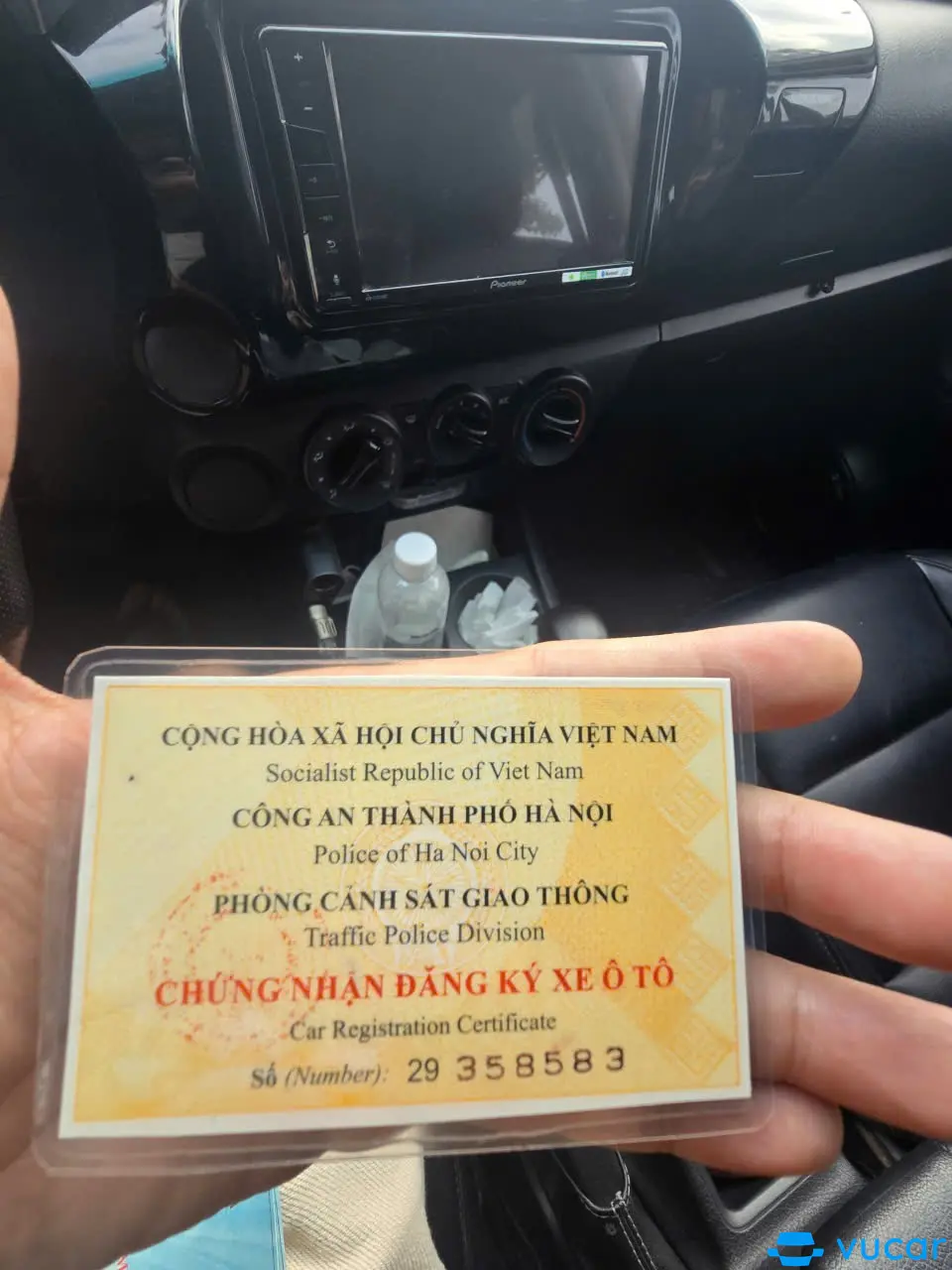 Toyota Hilux 2.4L 4x2 AT 2021 - Nội thất 3